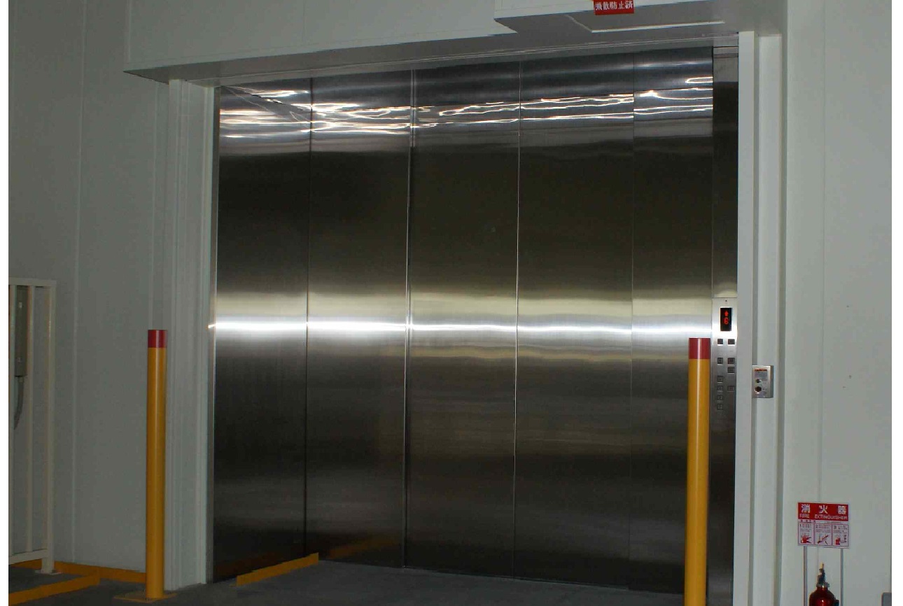 Freight Elevator hall