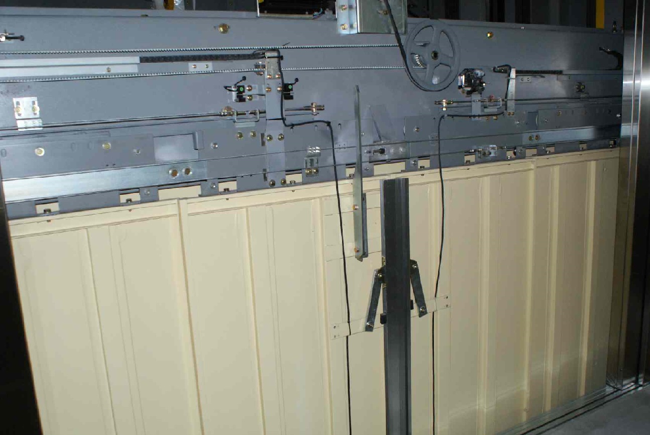 Elevator Door mechanism